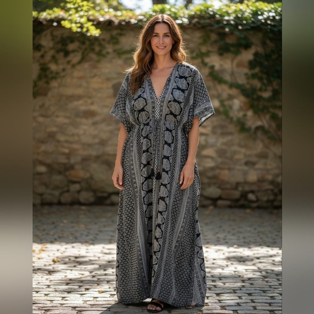 Elan Flowy Maxi Dress Black With White Boho Size Large Slit Up Front Swim Cover